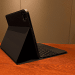 Estuche con Teclado y TouchPad para Tablet